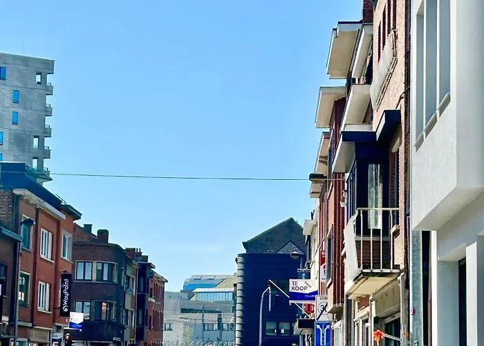 The Nest In - Family Friendly בית אירוח